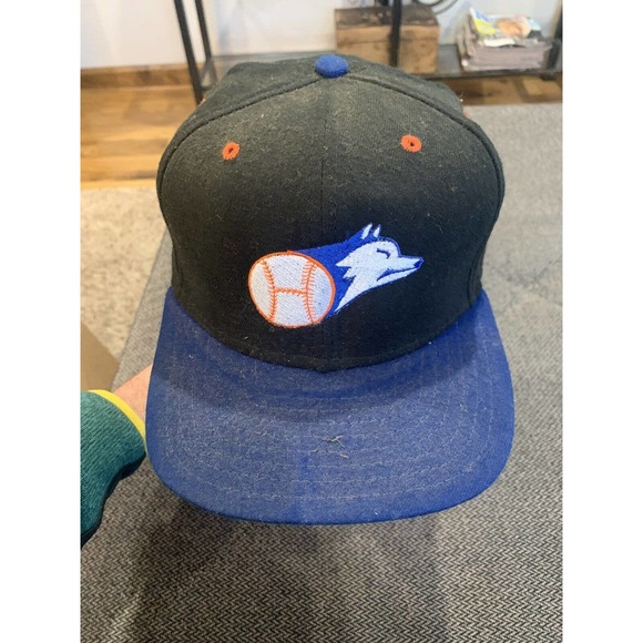 Vintage UConn Huskies Baseball Cap SnapBack Hat 80s 90s New Era M/L Black - Picture 1 of 7